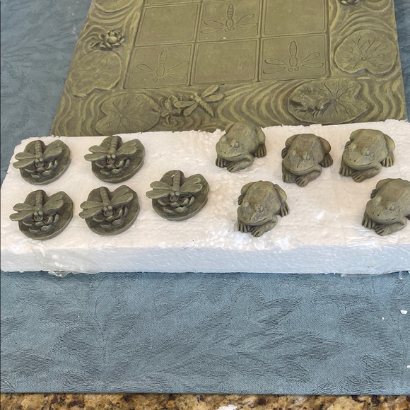 Stone frog & Dragonfly Tic Tac Toe Set inside outside all ages Decor & play NEW - Picture 6 of 10